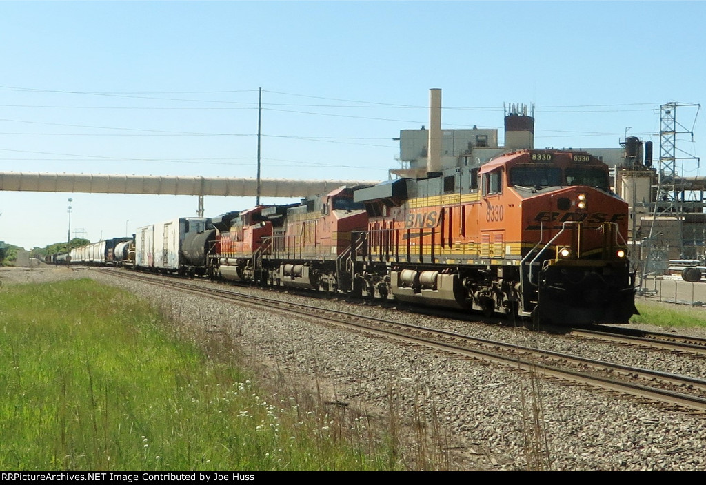 BNSF 8330 West